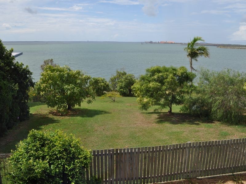 4 The Esplanade, Barney Point QLD 4680