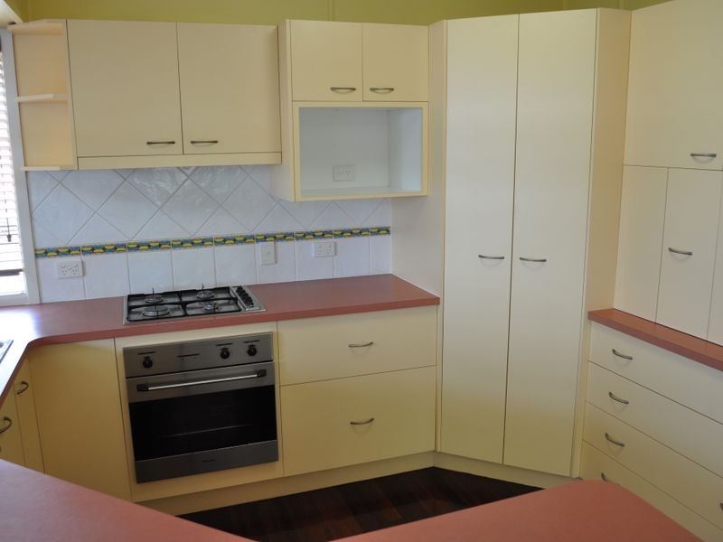 4 The Esplanade, Barney Point QLD 4680