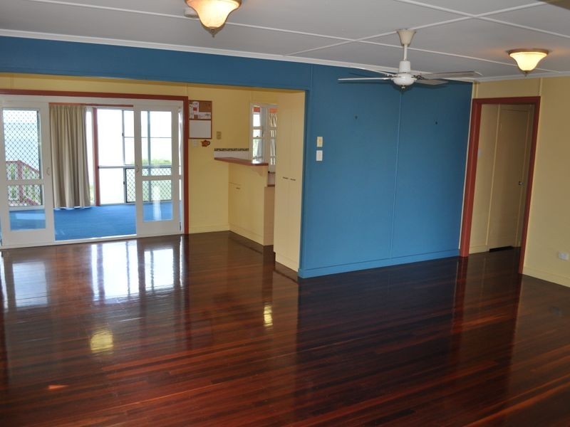 4 The Esplanade, Barney Point QLD 4680