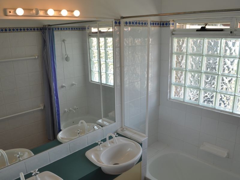 4 The Esplanade, Barney Point QLD 4680