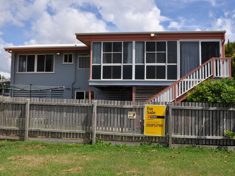 4 The Esplanade, Barney Point QLD 4680
