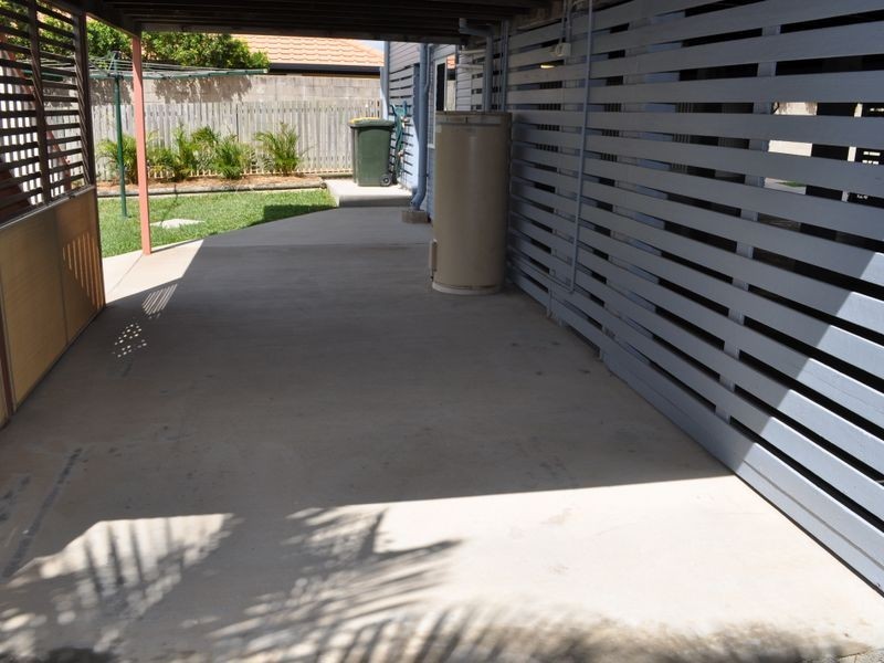 4 The Esplanade, Barney Point QLD 4680