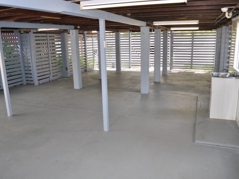 4 The Esplanade, Barney Point QLD 4680