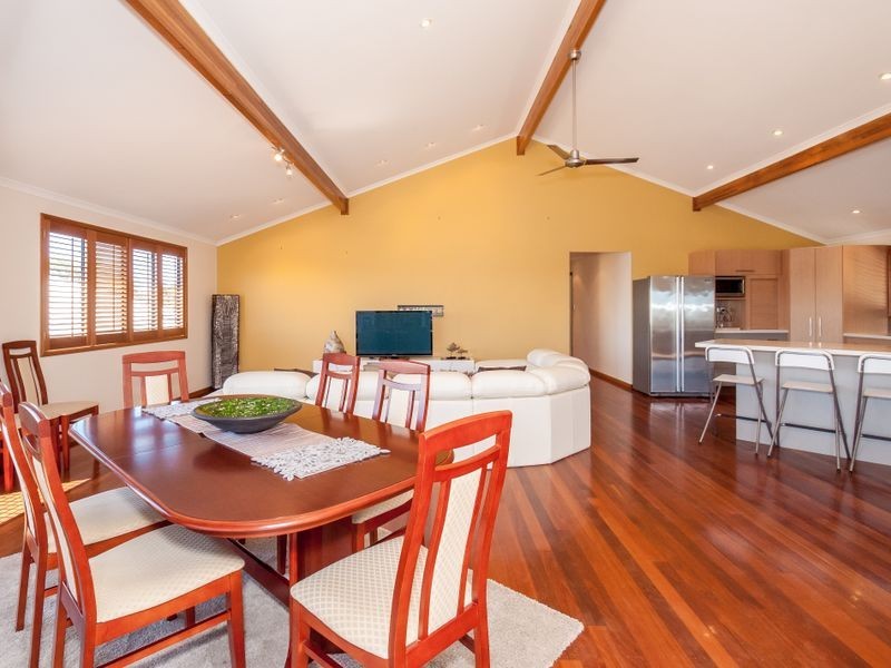 25 Eden Street, South Gladstone QLD 4680