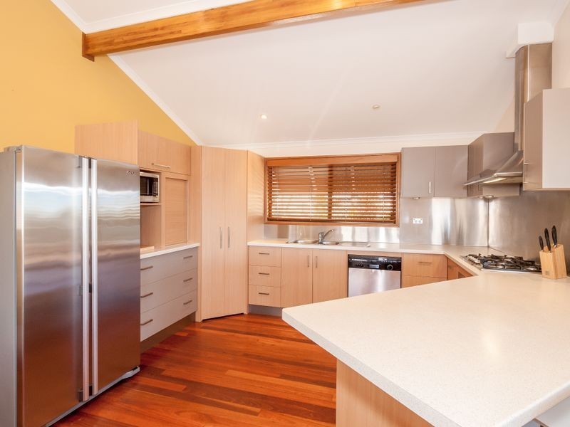 25 Eden Street, South Gladstone QLD 4680