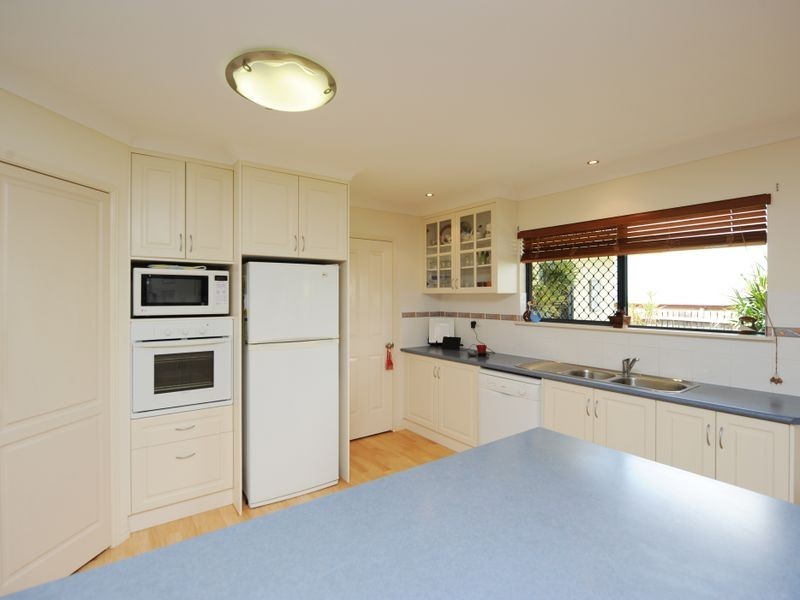 5 Craigmoor Court, New Auckland QLD 4680
