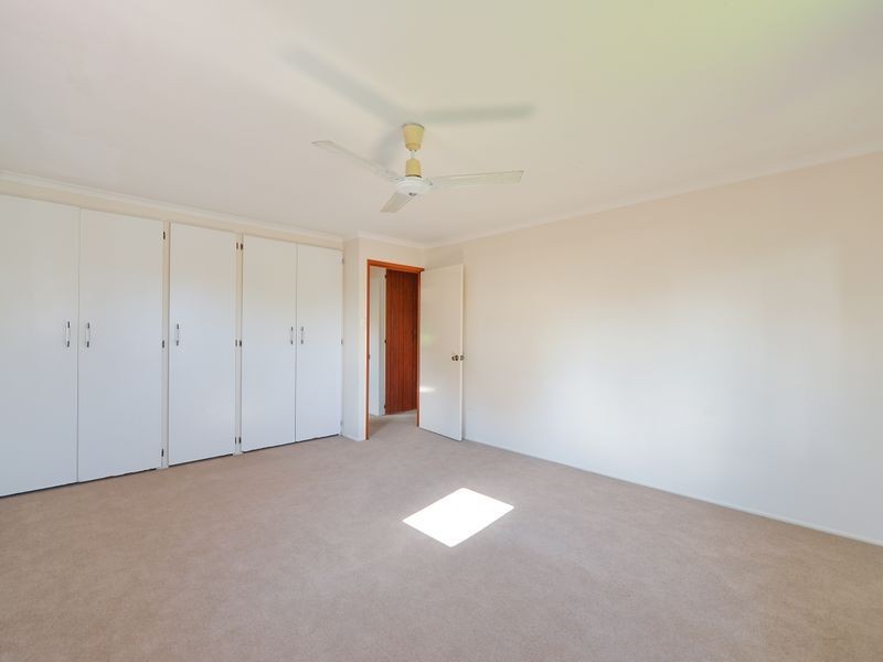 319 J Hickey Avenue, Clinton QLD 4680