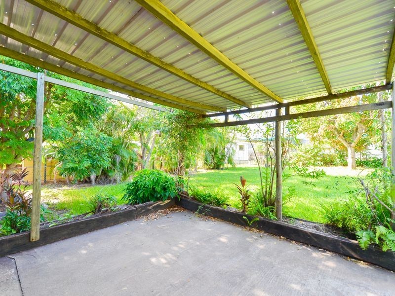 319 J Hickey Avenue, Clinton QLD 4680