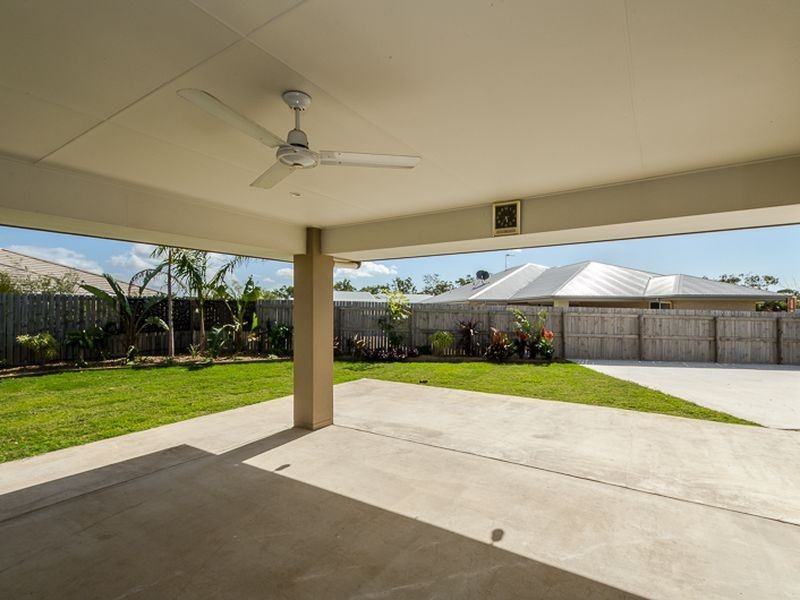 24 Daintree Boulevard, New Auckland QLD 4680