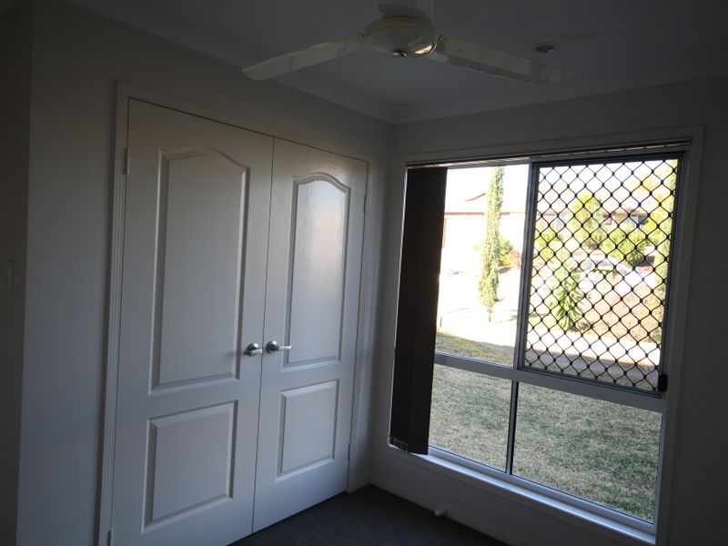 34 Bottlebrush Drive, Kirkwood QLD 4680