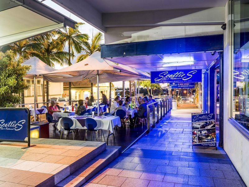 46 Goondoon Street, Gladstone QLD 4680