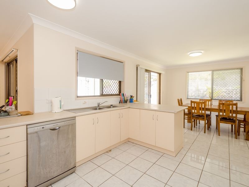 39 Carinya Drive, Clinton QLD 4680
