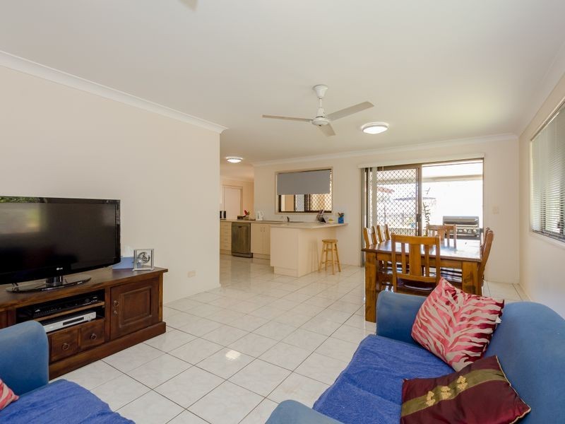 39 Carinya Drive, Clinton QLD 4680