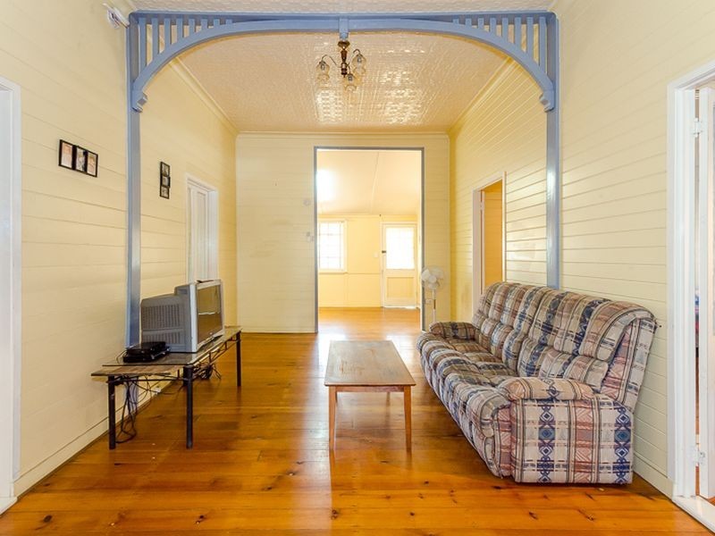 16 Eden Street, Gladstone QLD 4680