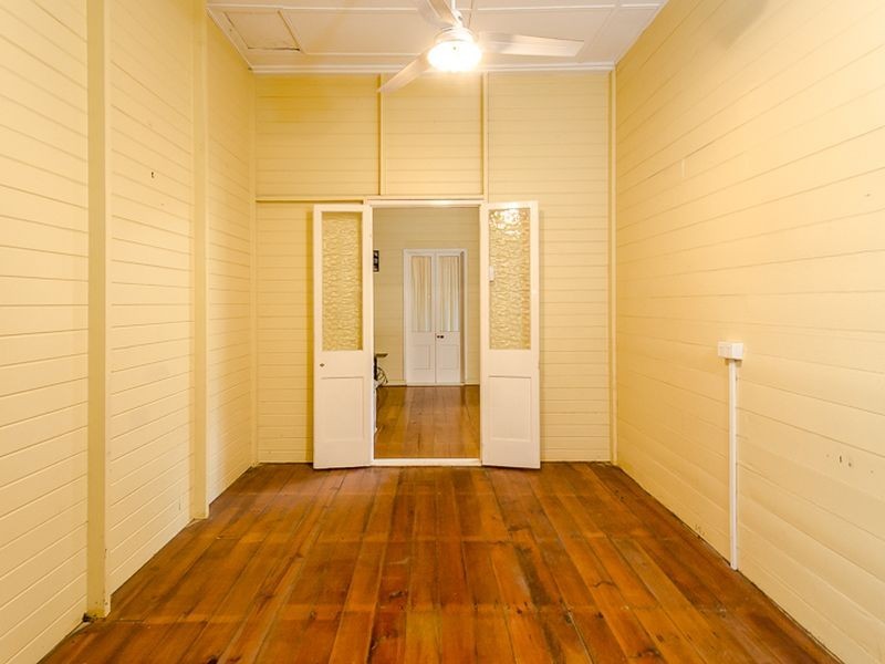 16 Eden Street, Gladstone QLD 4680