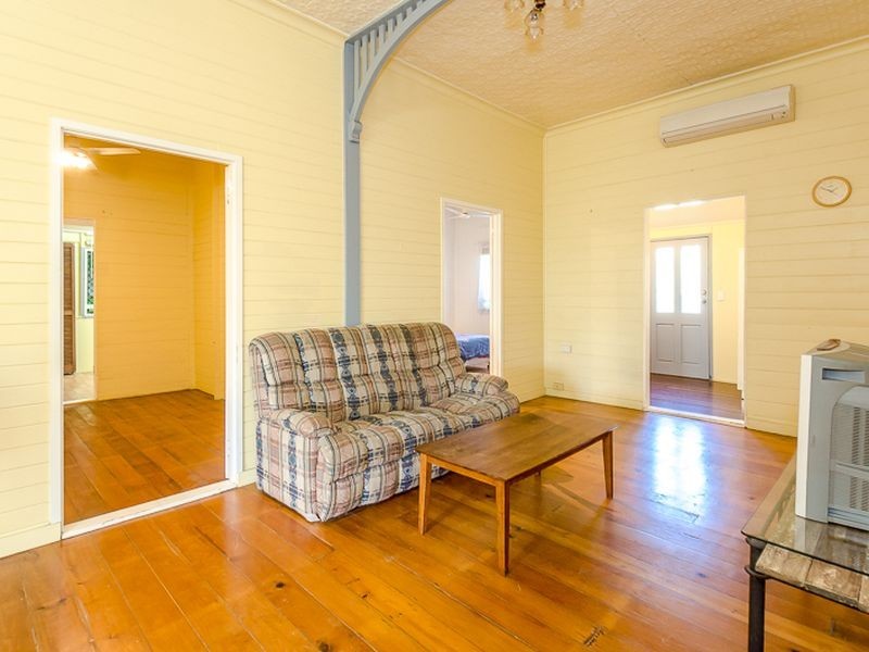 16 Eden Street, Gladstone QLD 4680