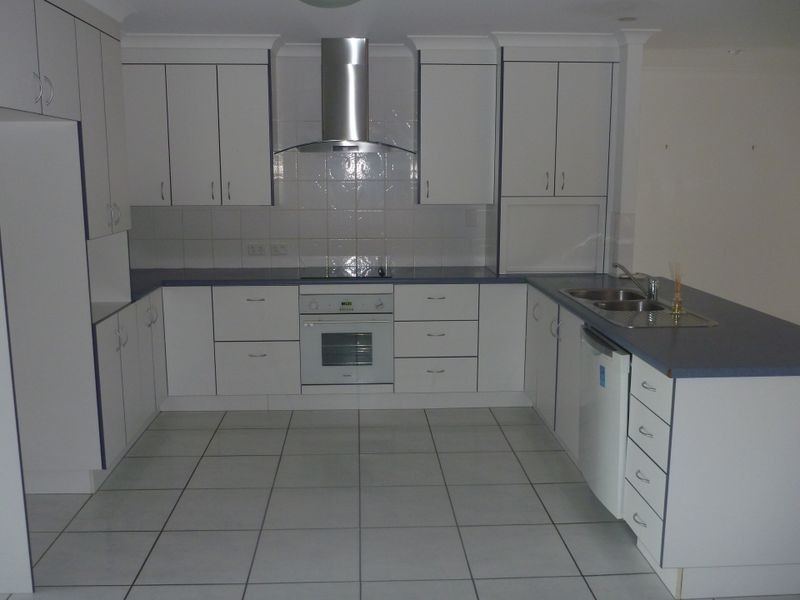 3 Dolphin Terrace, South Gladstone QLD 4680