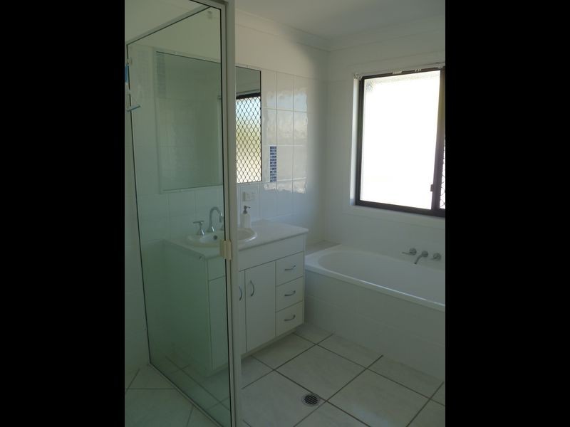 3 Dolphin Terrace, South Gladstone QLD 4680