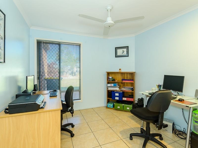 15 Craigmoor Court, New Auckland QLD 4680