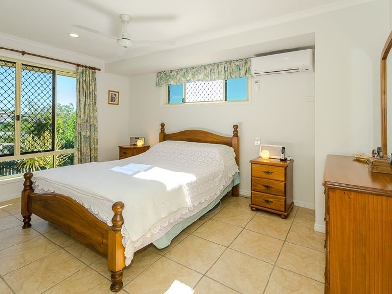 15 Craigmoor Court, New Auckland QLD 4680