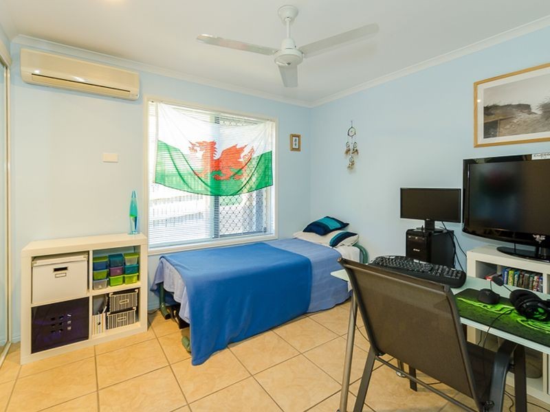 15 Craigmoor Court, New Auckland QLD 4680