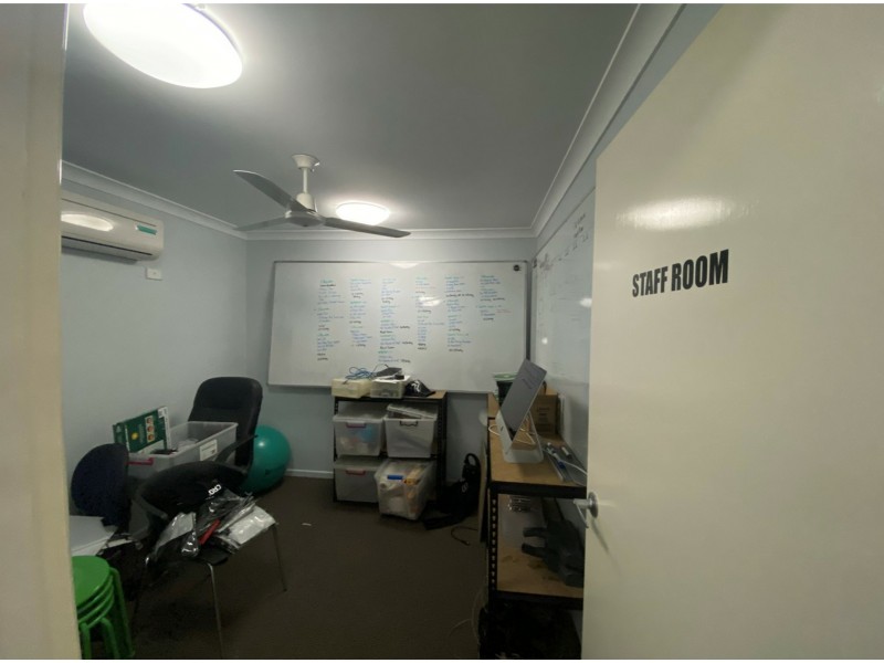 Shed 6/14 Helen Street, Clinton QLD 4680