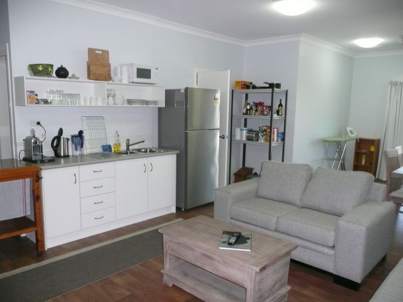 Shed 6/14 Helen Street, Clinton QLD 4680