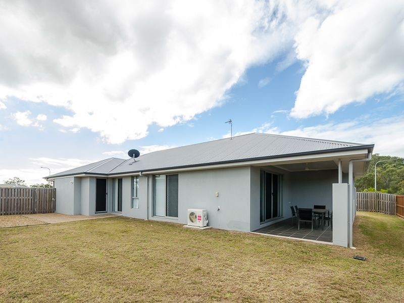 2 Bushlark Place, New Auckland QLD 4680