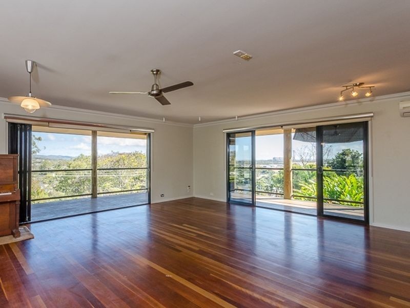 38 Willow Street, New Auckland QLD 4680