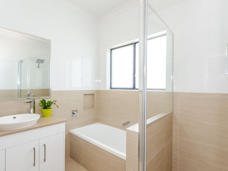 10 Surita Court, Boyne Island QLD 4680