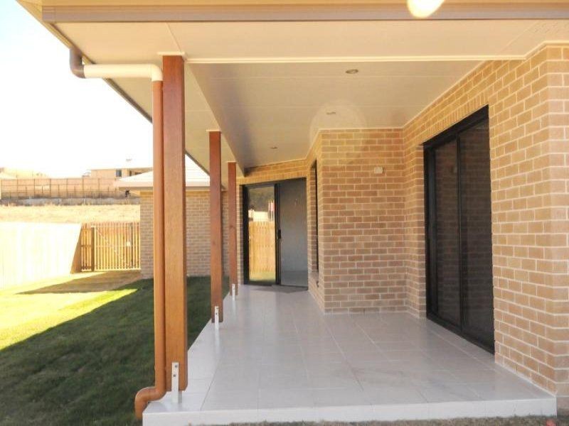 4 Gumnut Place, New Auckland QLD 4680