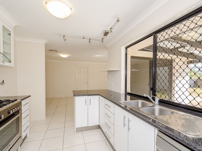 142 Col Brown Avenue, Clinton QLD 4680