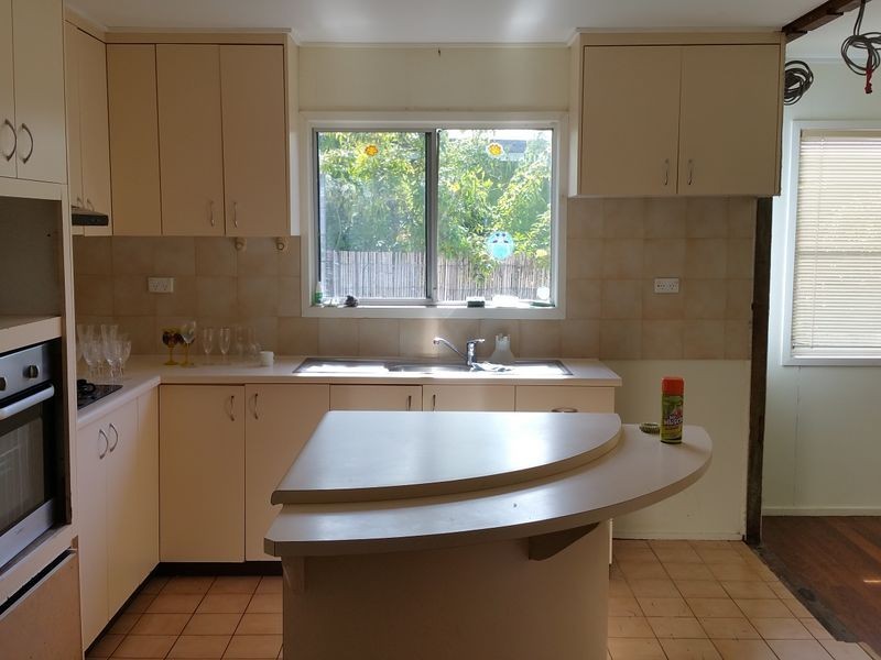 8 Kessell Street, West Gladstone QLD 4680