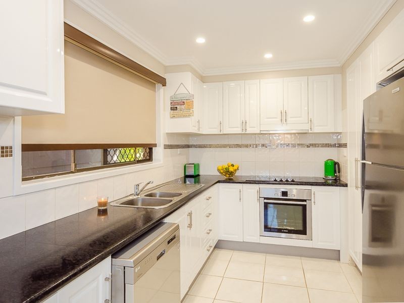 2 Canonbar Street, Clinton QLD 4680