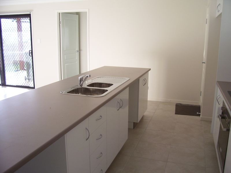 42 DARTMOUTH CLOSE, Gladstone QLD 4680