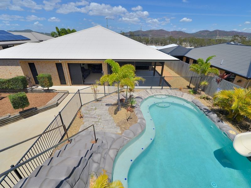 13 Wyara Close, Clinton QLD 4680