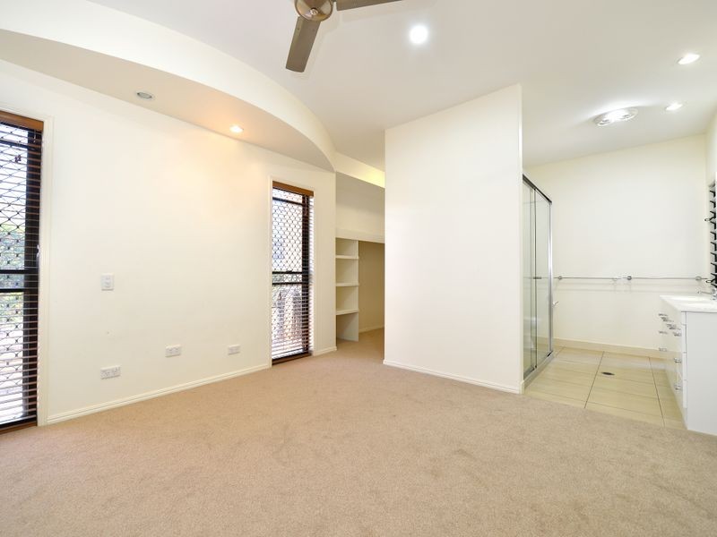 13 Wyara Close, Clinton QLD 4680