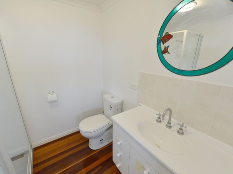 4 Adelaide Street, South Gladstone QLD 4680