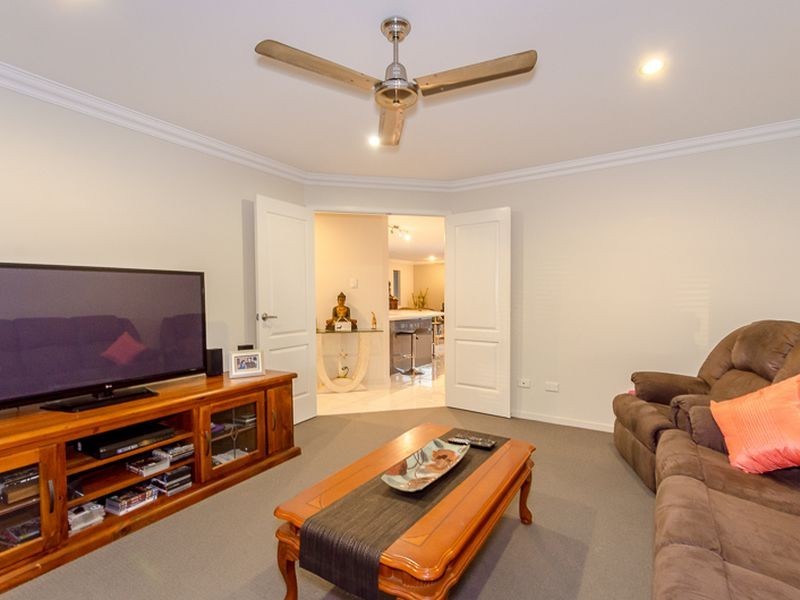 14 Southern Cross Close, Telina QLD 4680