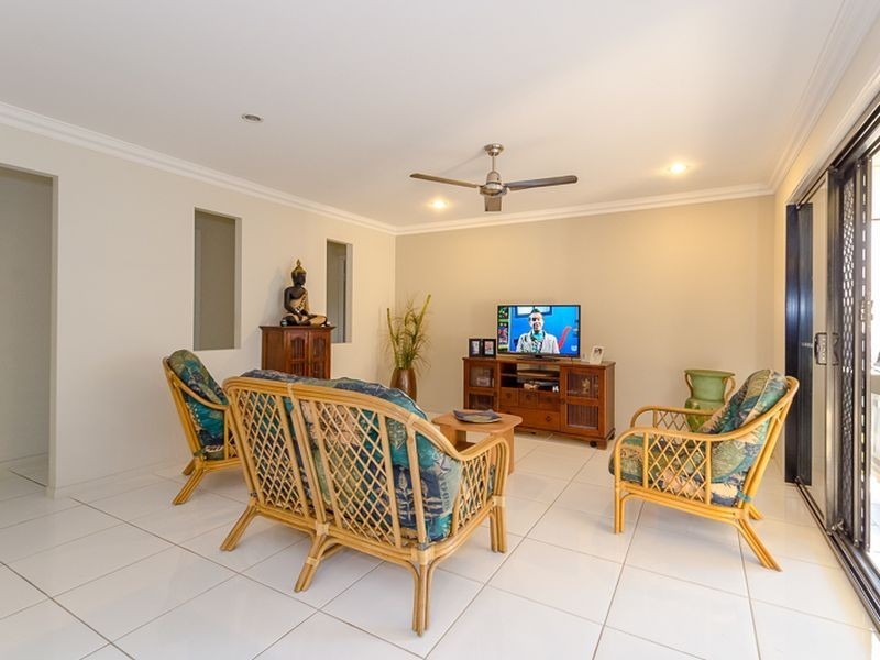 14 Southern Cross Close, Telina QLD 4680