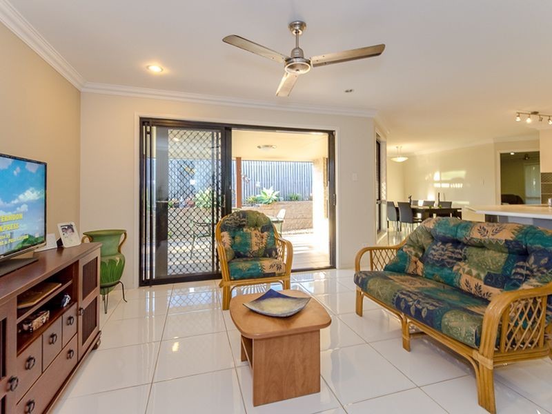 14 Southern Cross Close, Telina QLD 4680