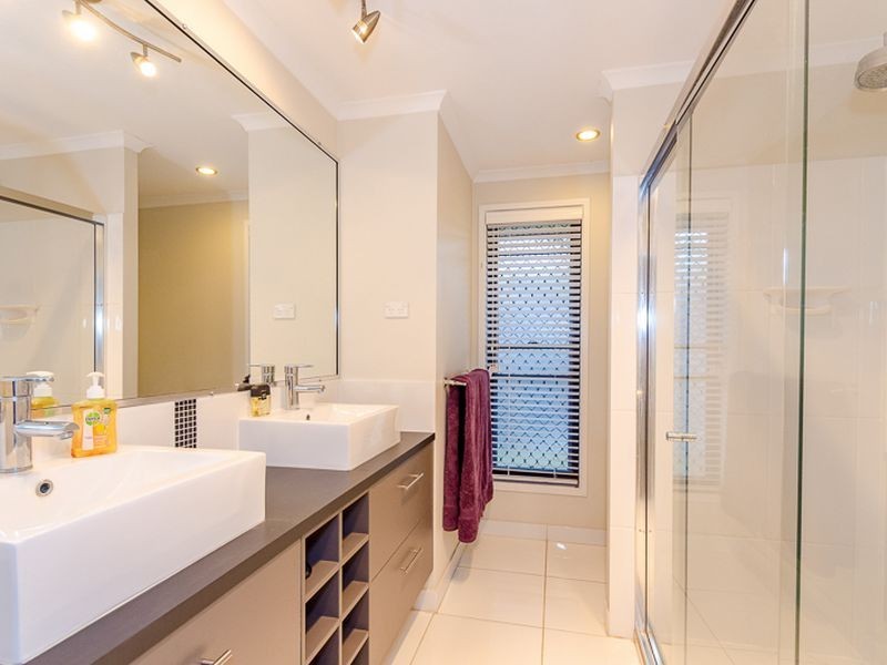 14 Southern Cross Close, Telina QLD 4680