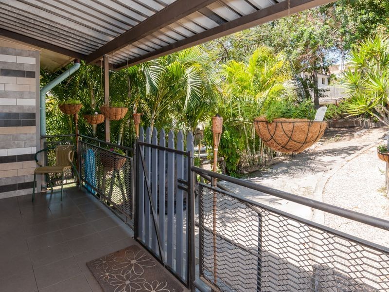 10 Geraldine Street, West Gladstone QLD 4680