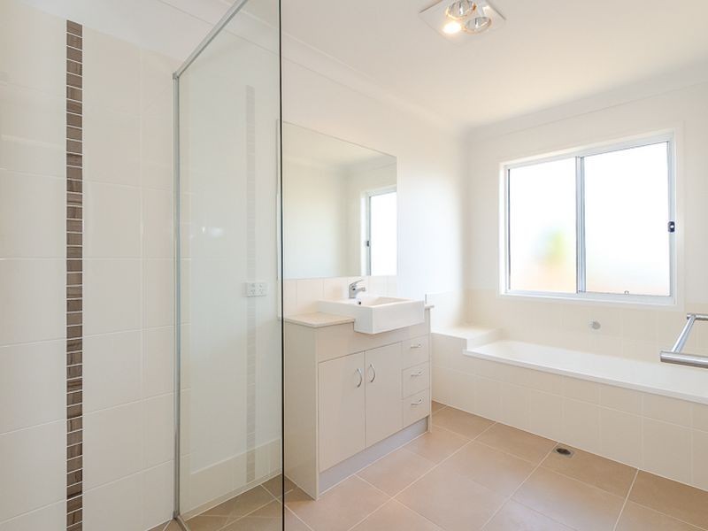 15 Peter Corones Drive, Kirkwood QLD 4680