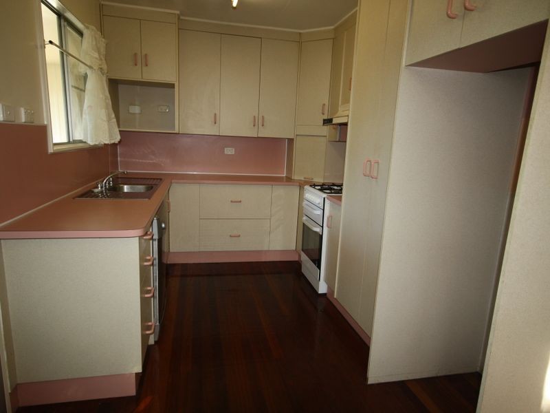 10 OMalley Street, West Gladstone QLD 4680