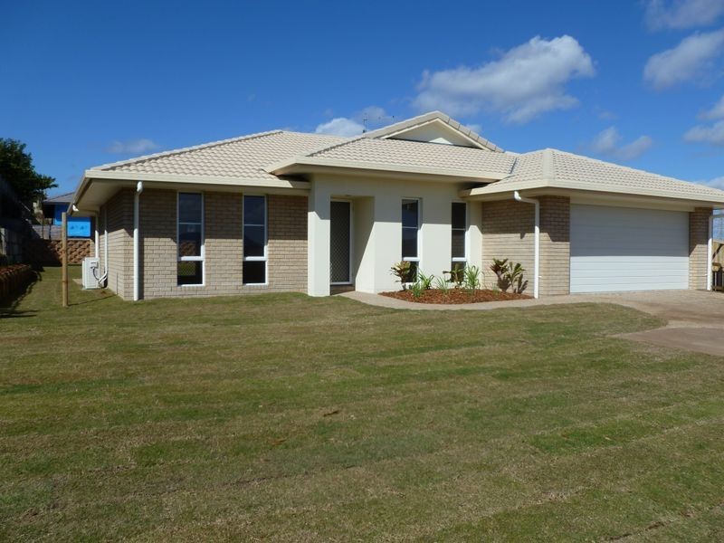 25 Dartmouth Close, Clinton QLD 4680