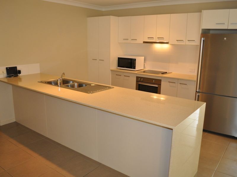 25 Dartmouth Close, Clinton QLD 4680