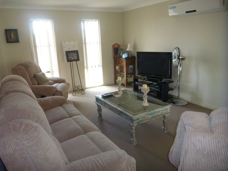 25 Dartmouth Close, Clinton QLD 4680