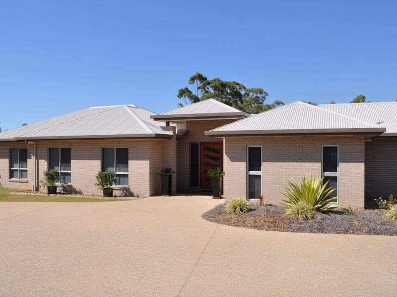 4 Tree Tops Close, Glen Eden QLD 4680