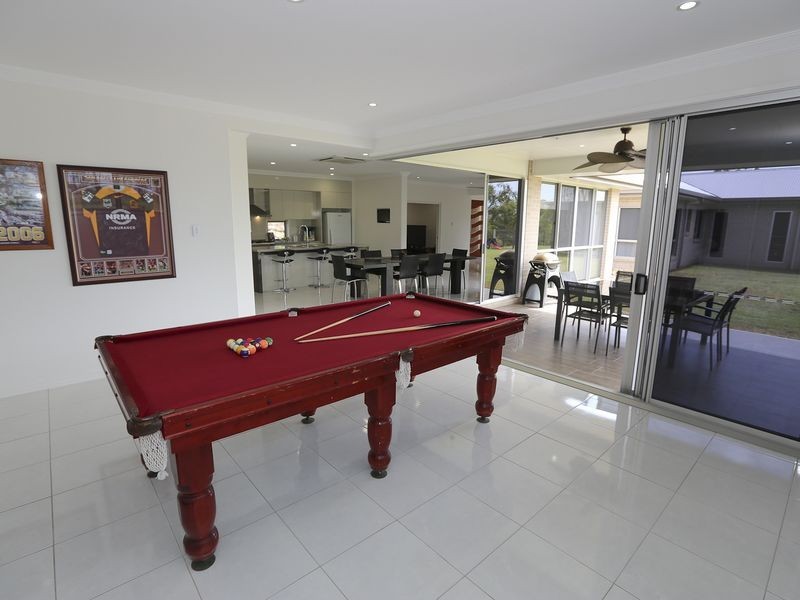 4 Tree Tops Close, Glen Eden QLD 4680